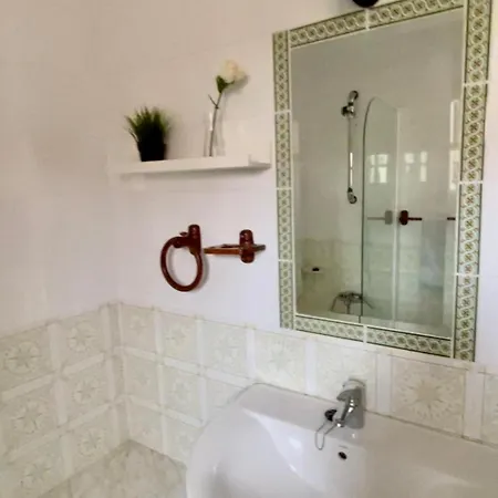 La Casa Grande De Cabrales I Canales (Asturias)