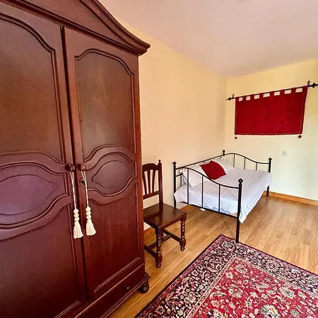 La Casa Grande De Cabrales I Canales (Asturias)